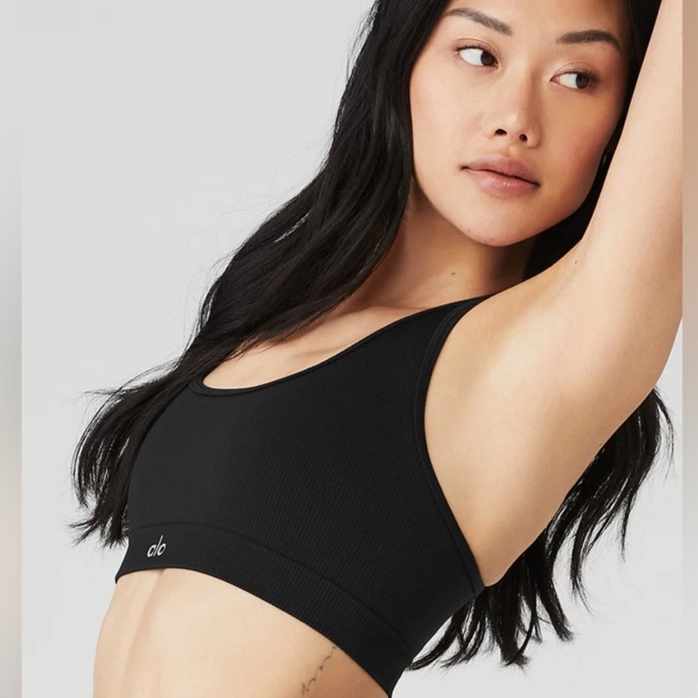 NWT Alo Yoga Seamless Ribbed Bra in Black, Size Small